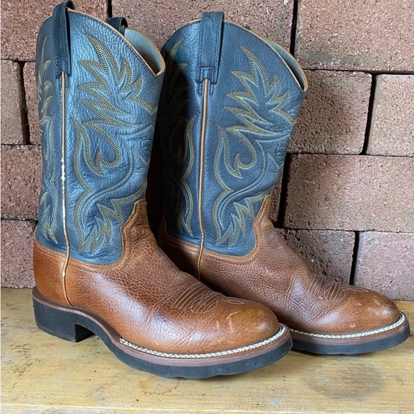 Ariat Two-Tone Leather Heeled Boots - Picture 3 of 8